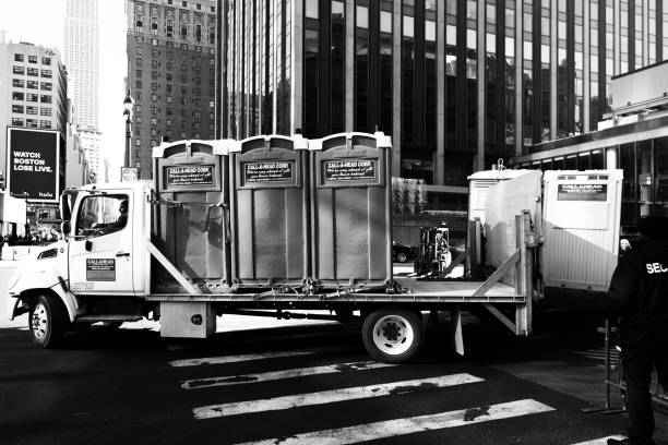 Best Portable toilet rental cost  in Eureka, CA